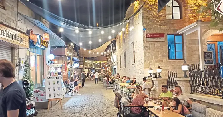 Urla pazarı: cumartesi sabah ritüeli